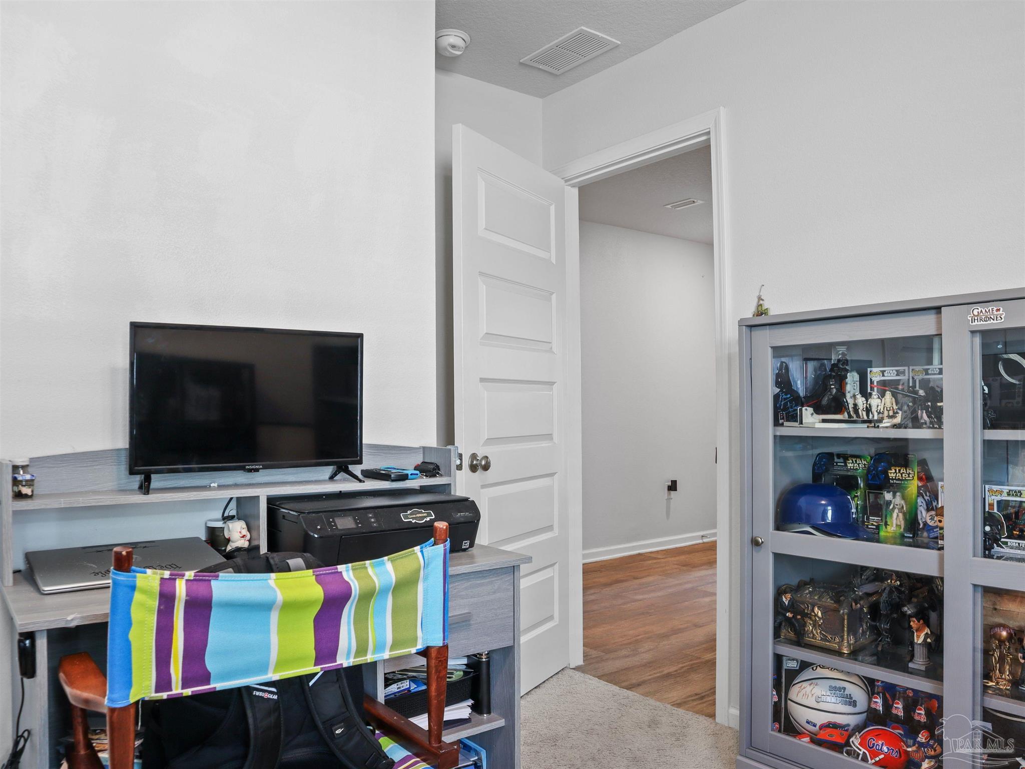 10509 Queens Gate Cir