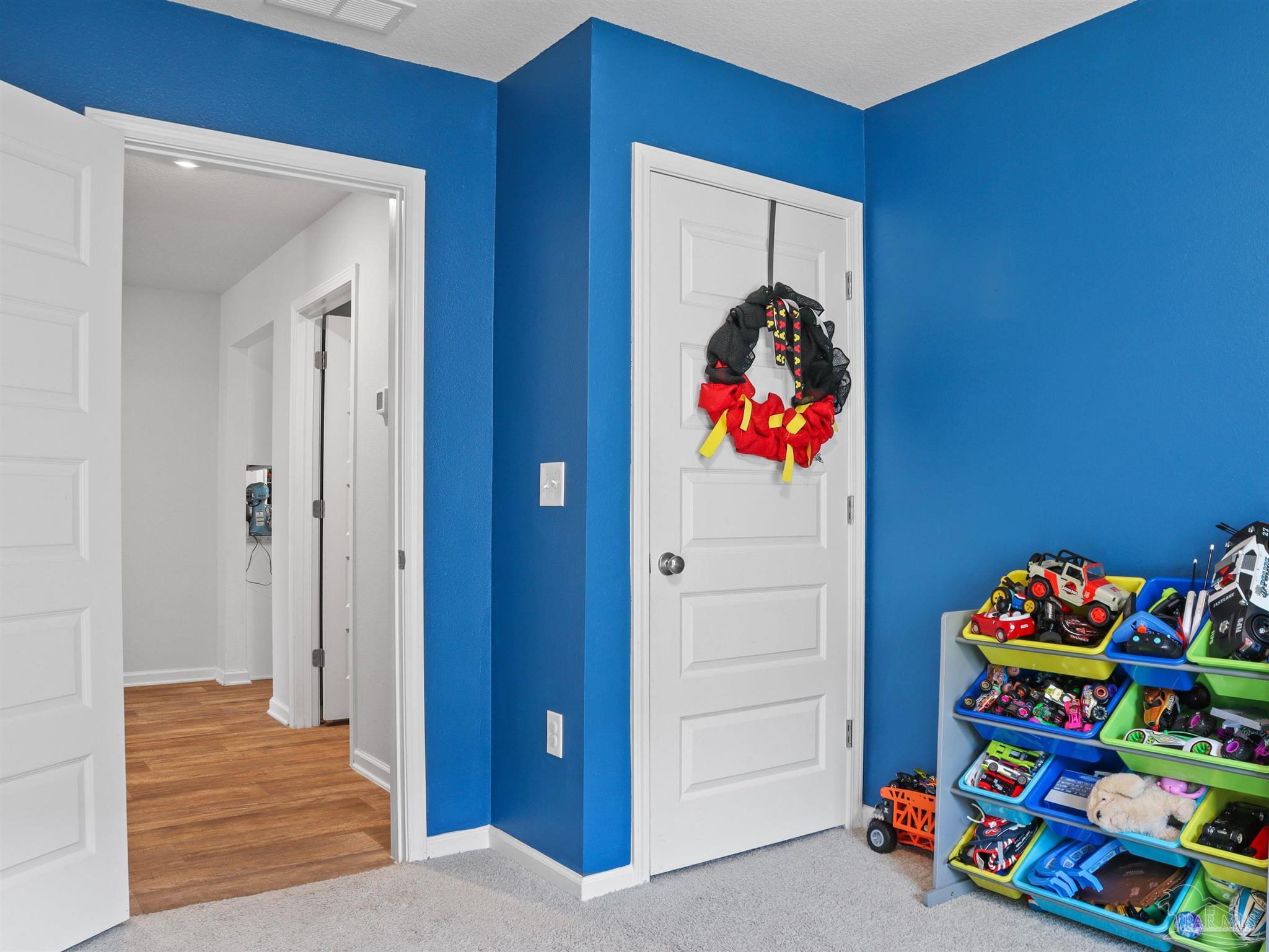 10509 Queens Gate Cir