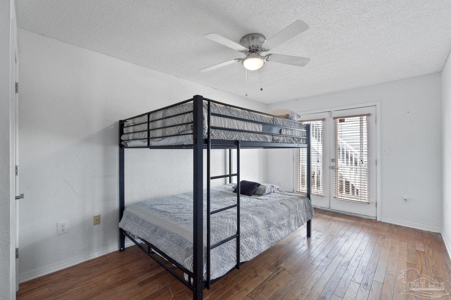 7488 Harvest Village Ct