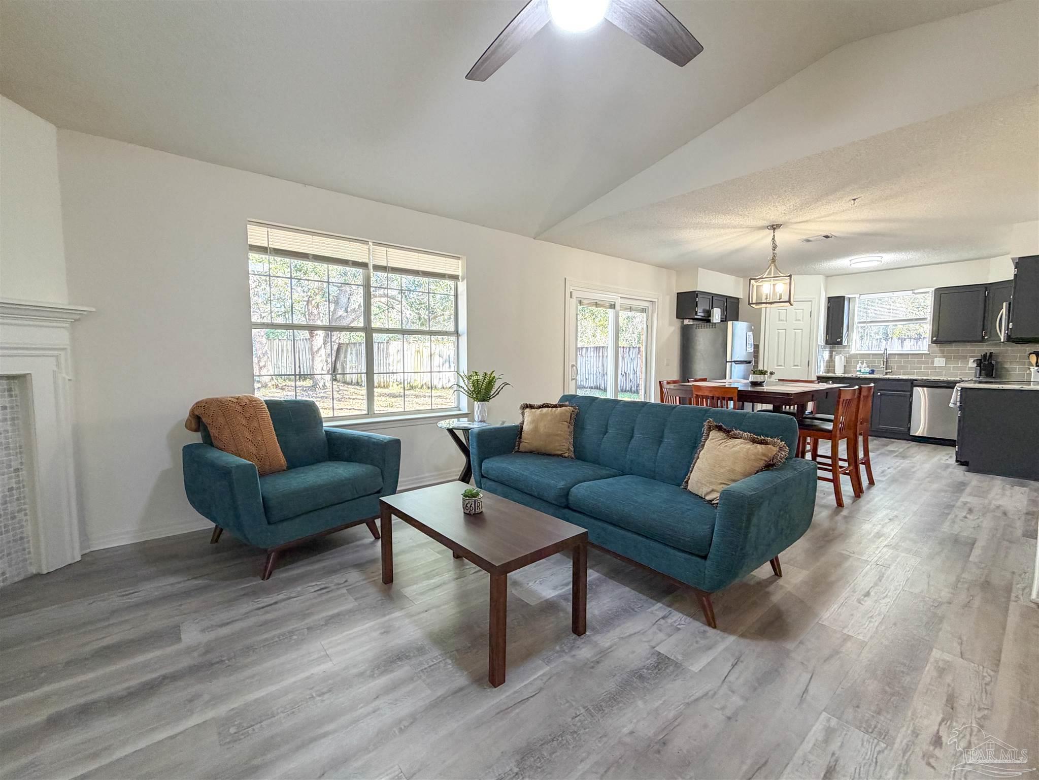 10660 Creek Ridge Dr