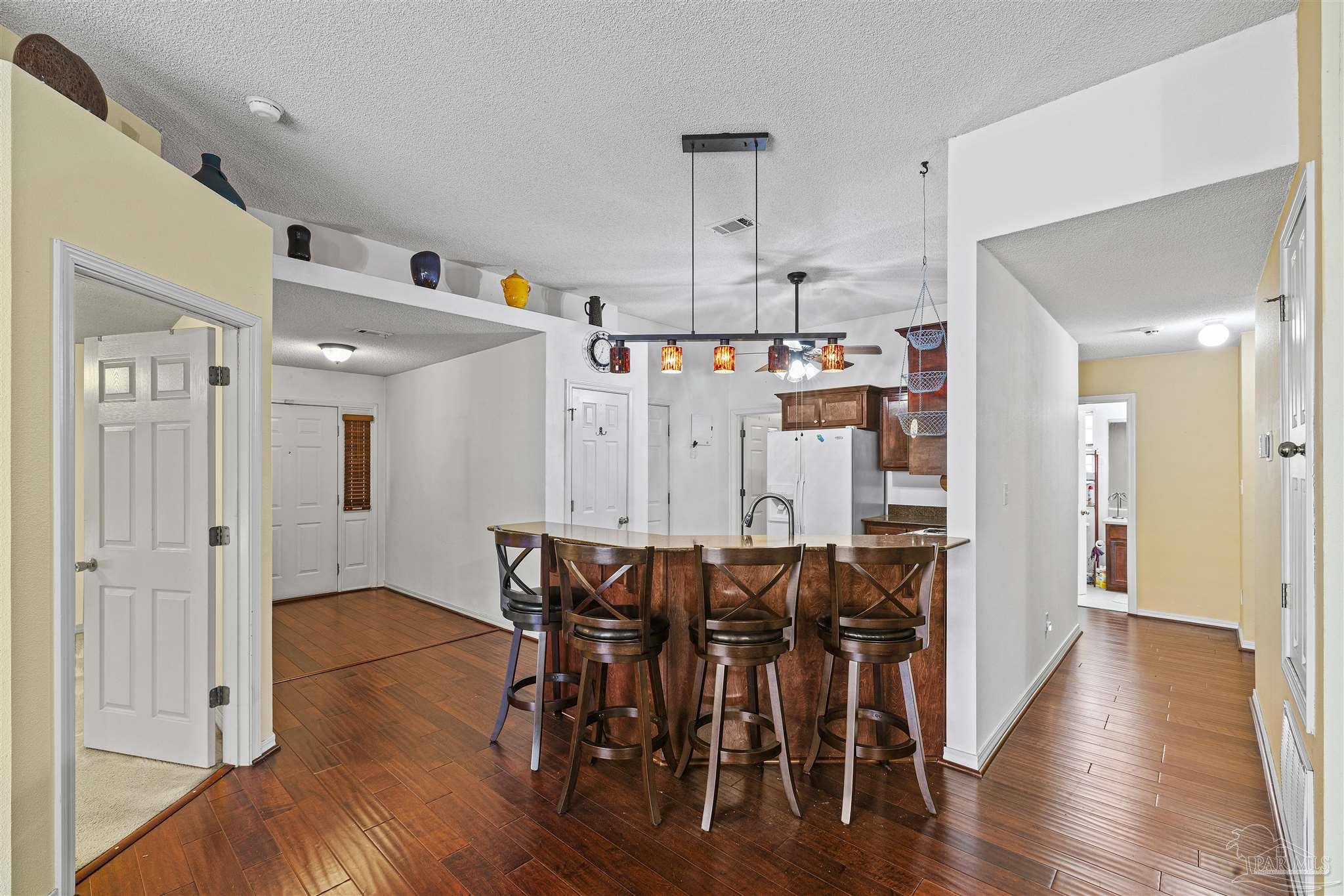 785 Ladner Dr