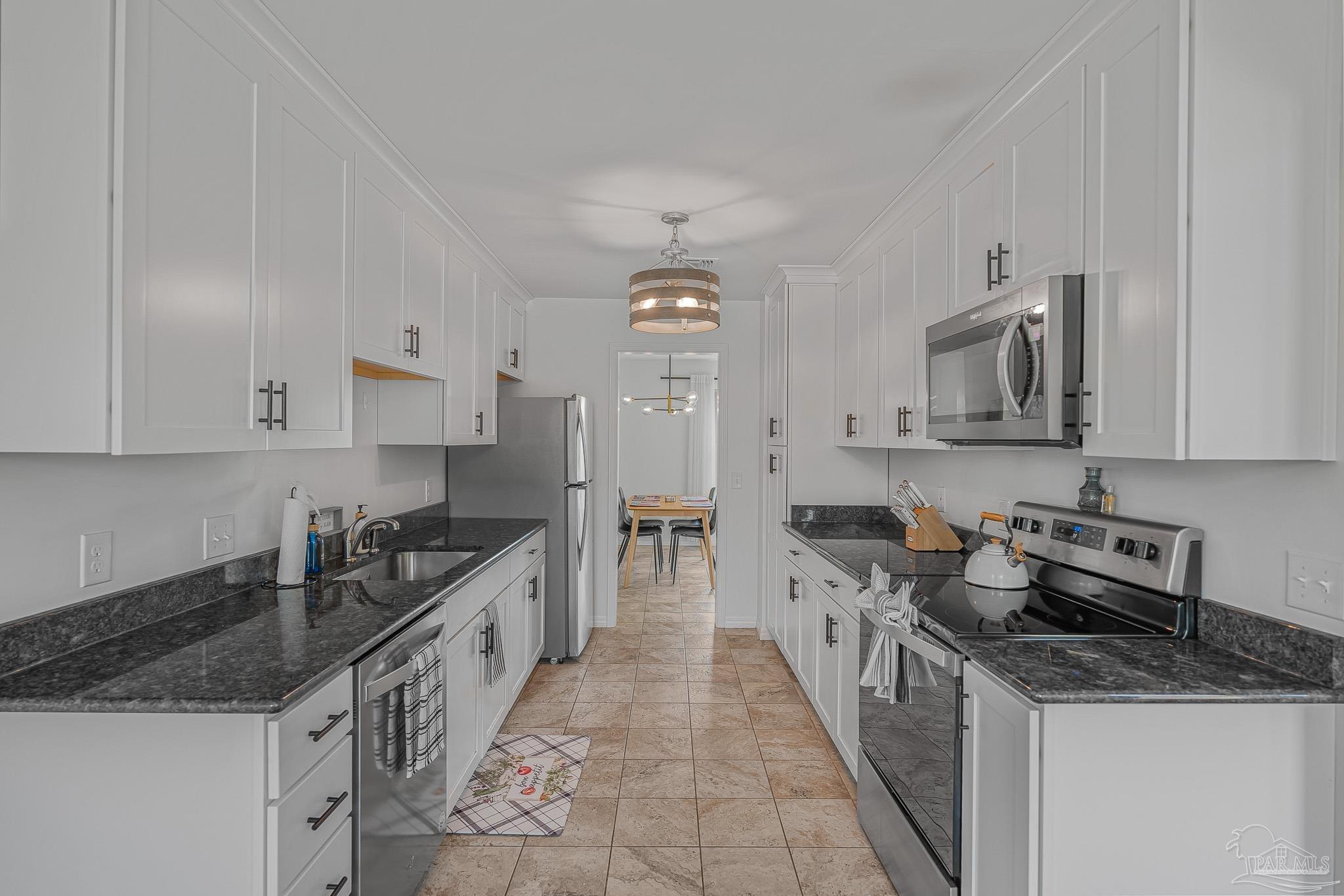 12148 Sage Ave