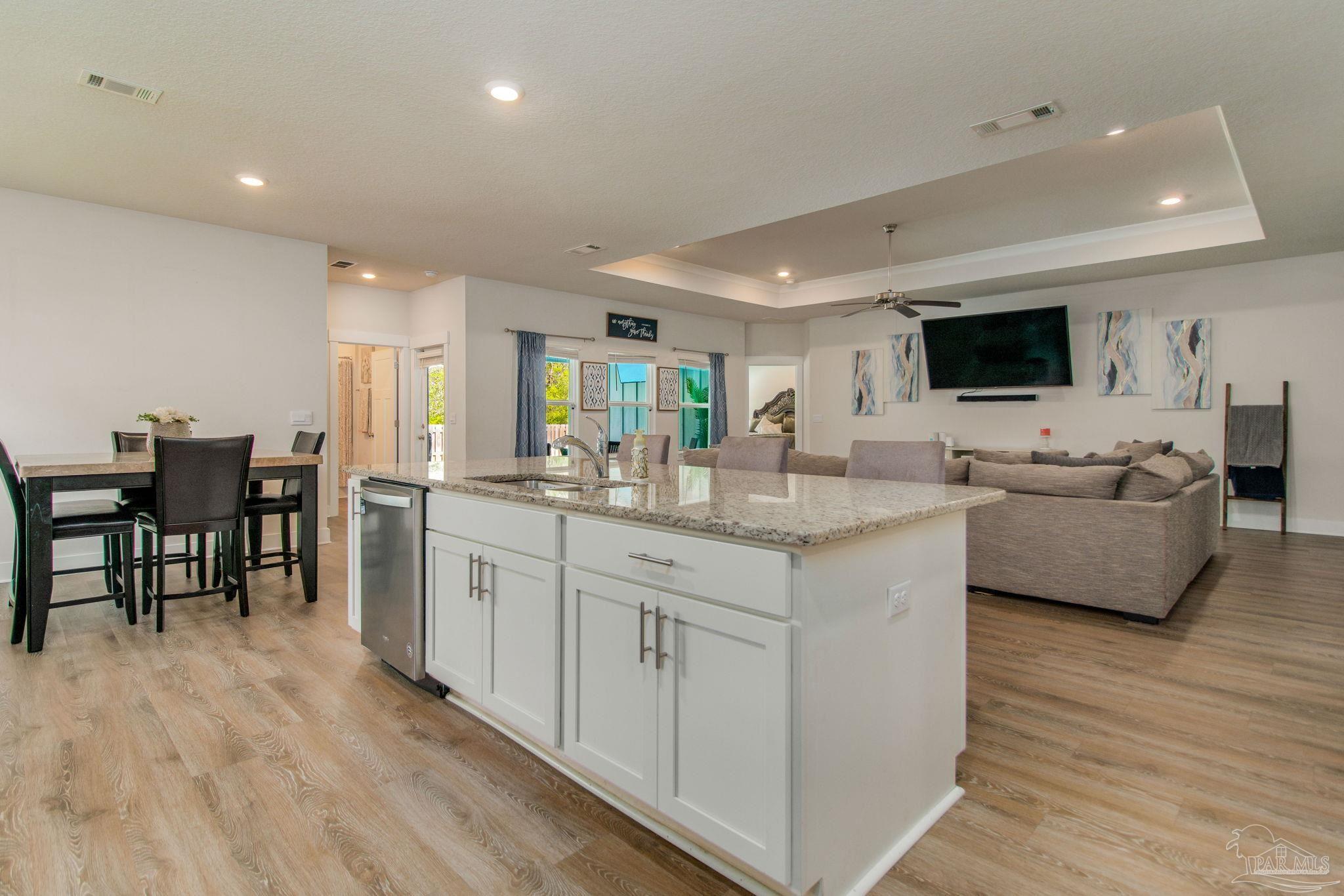 1482 Ballyhoo Dr