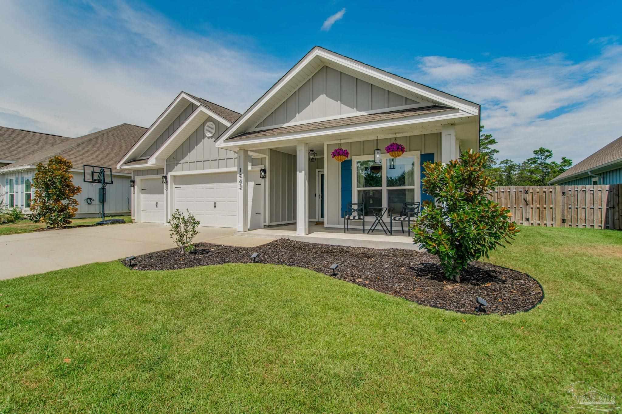 1482 Ballyhoo Dr