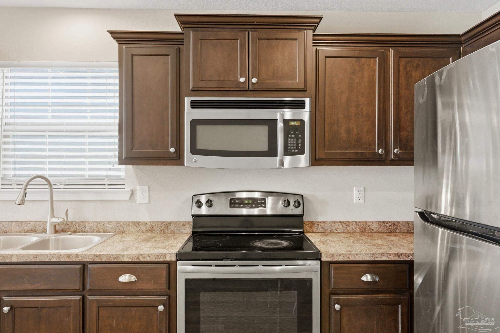 3799 Weatherstone Cir