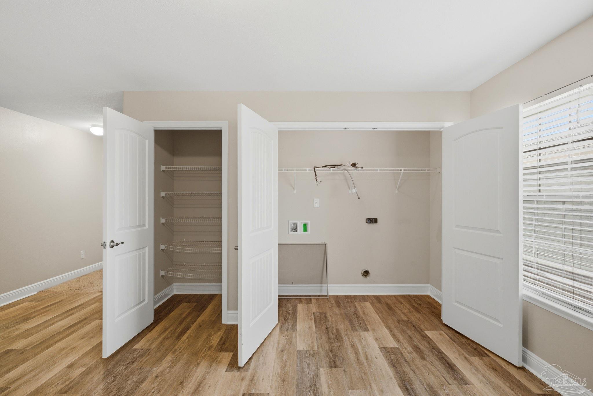 3799 Weatherstone Cir