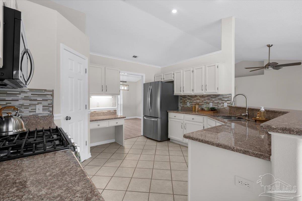 1697 Beachside Dr