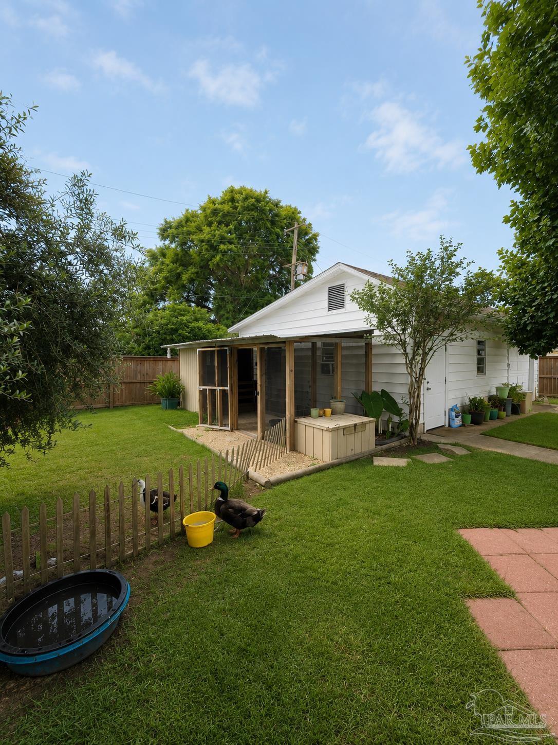 215 Berry Rd
