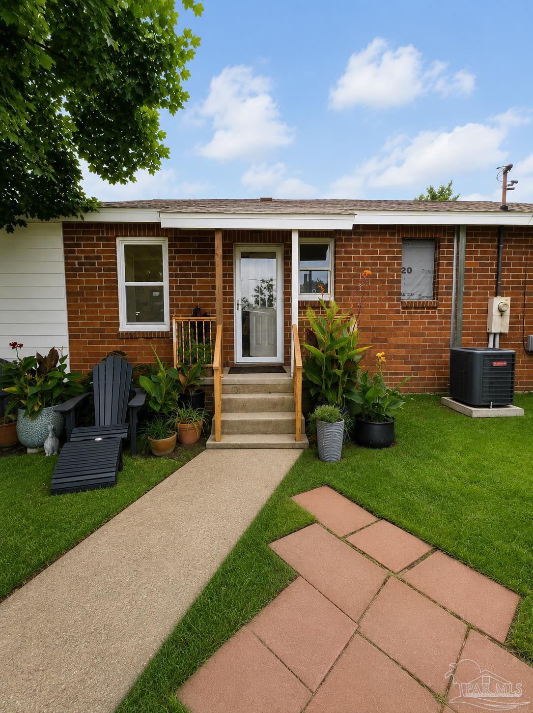 215 Berry Rd