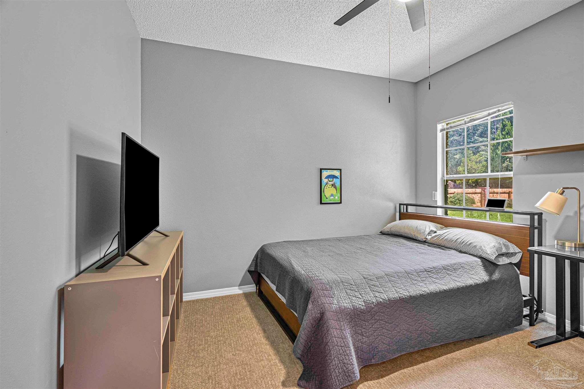 3068 Killarney Dr