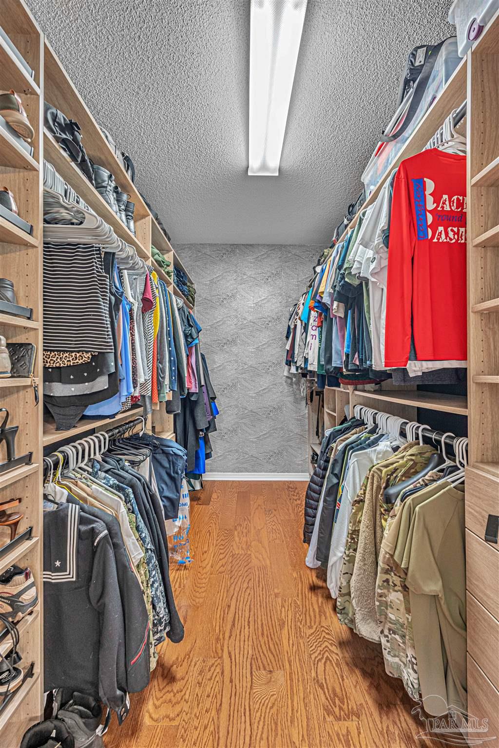3068 Killarney Dr