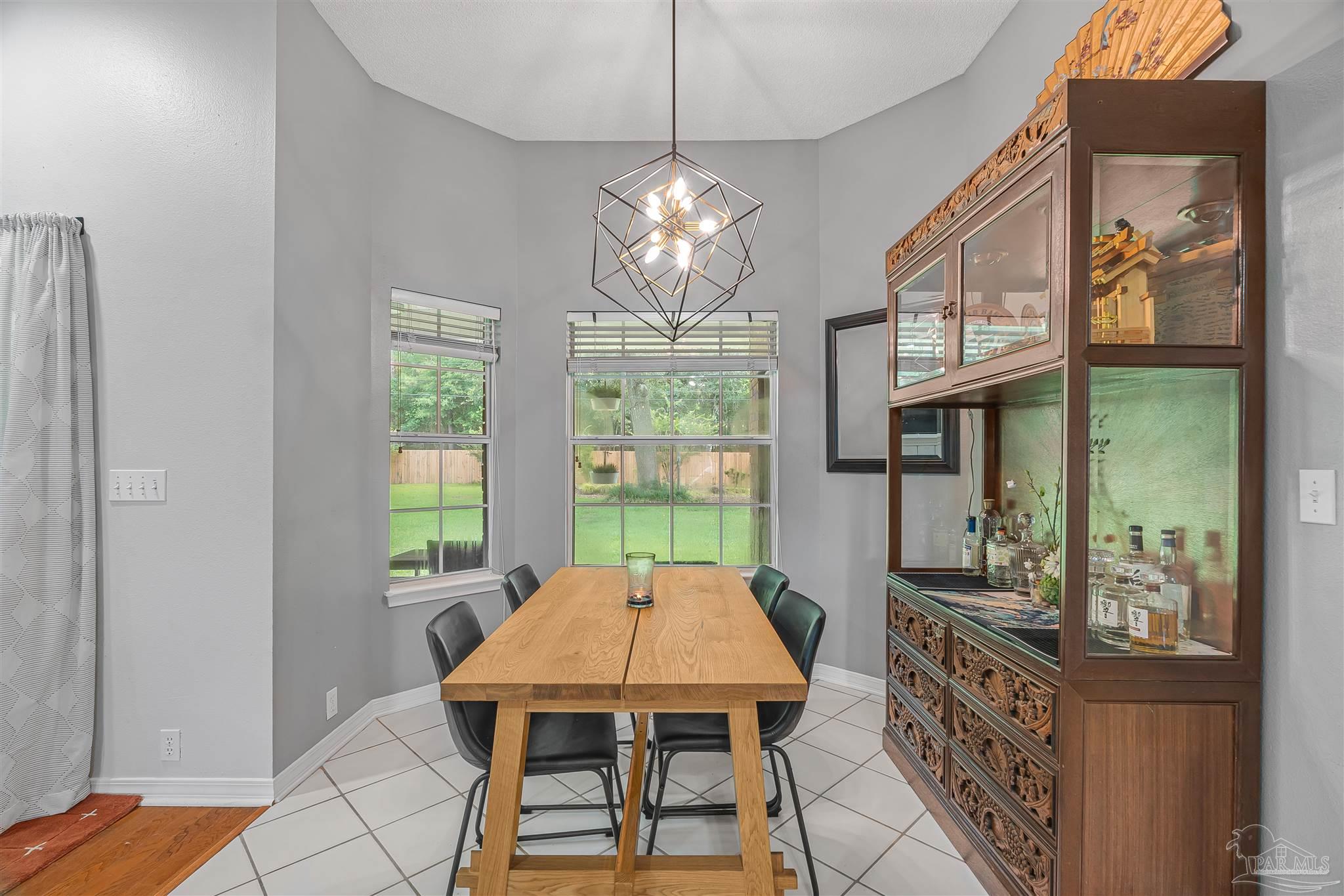 3068 Killarney Dr