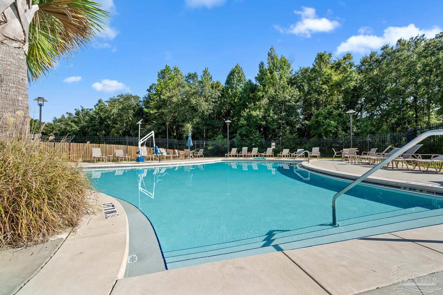 5709 Danbury Blvd