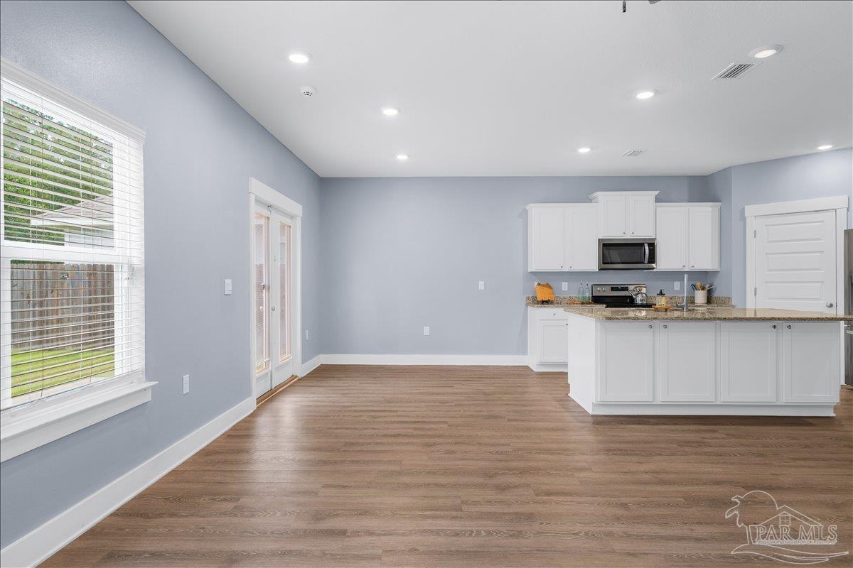 5709 Danbury Blvd
