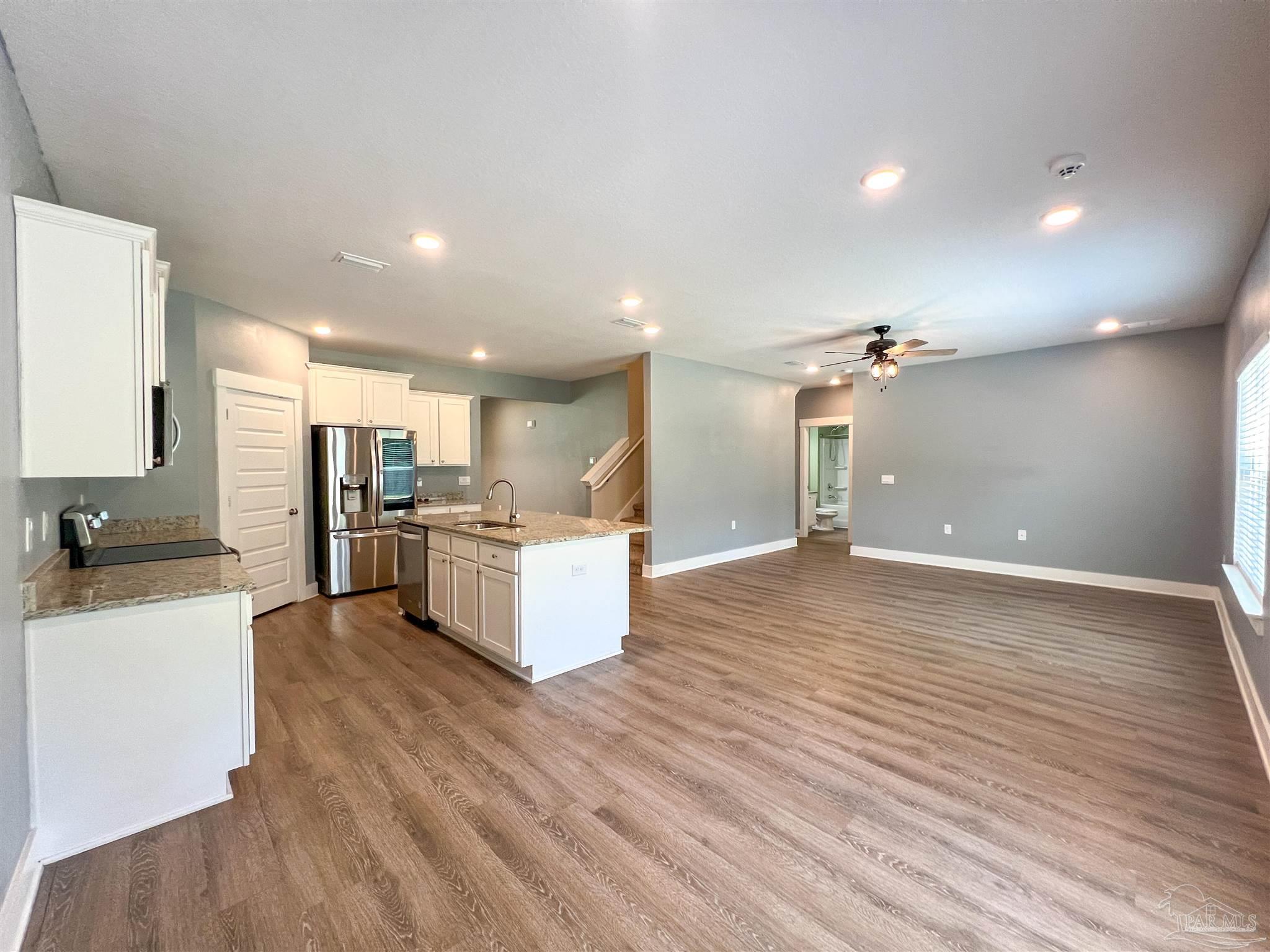 5709 Danbury Blvd