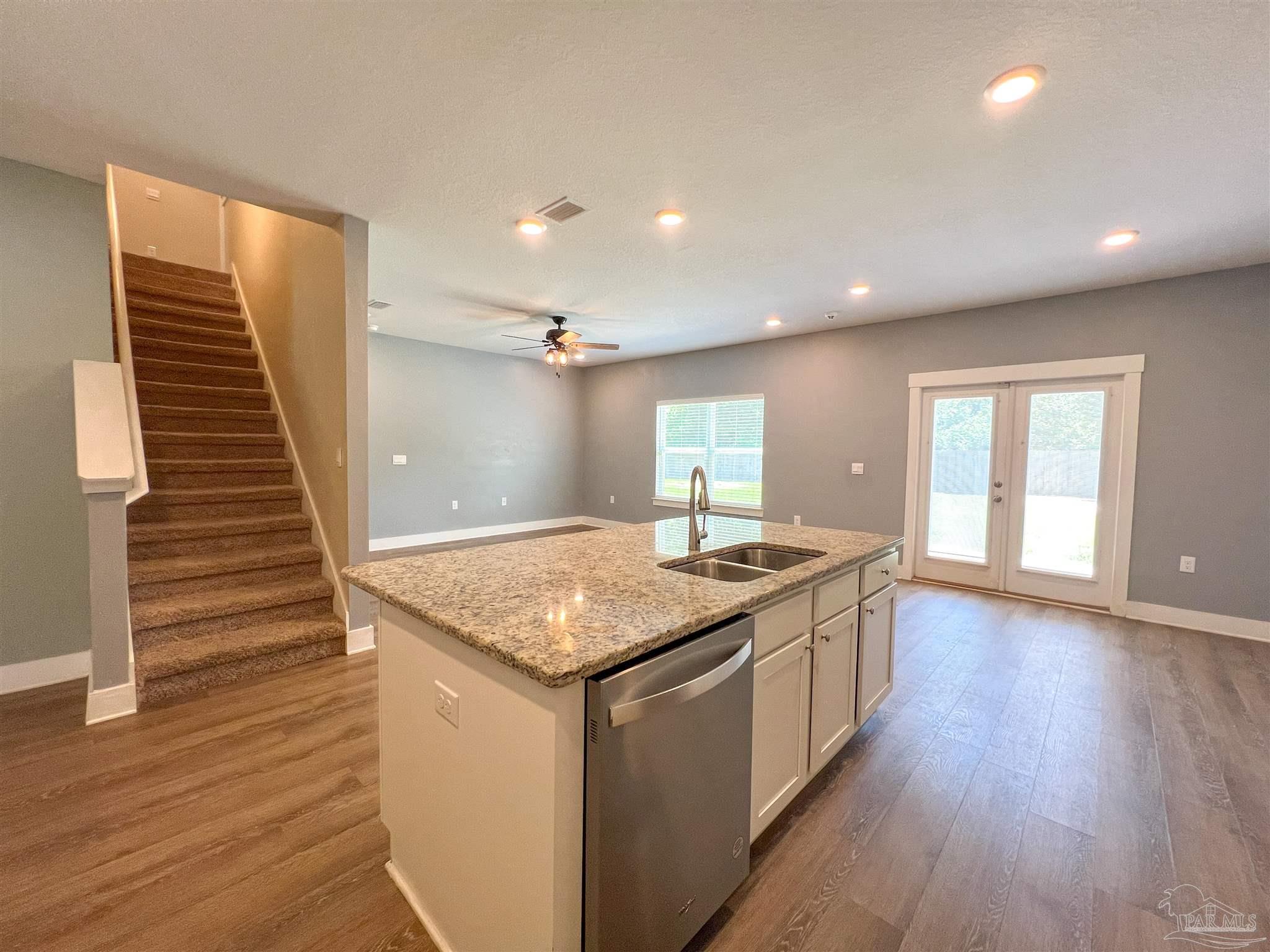5709 Danbury Blvd