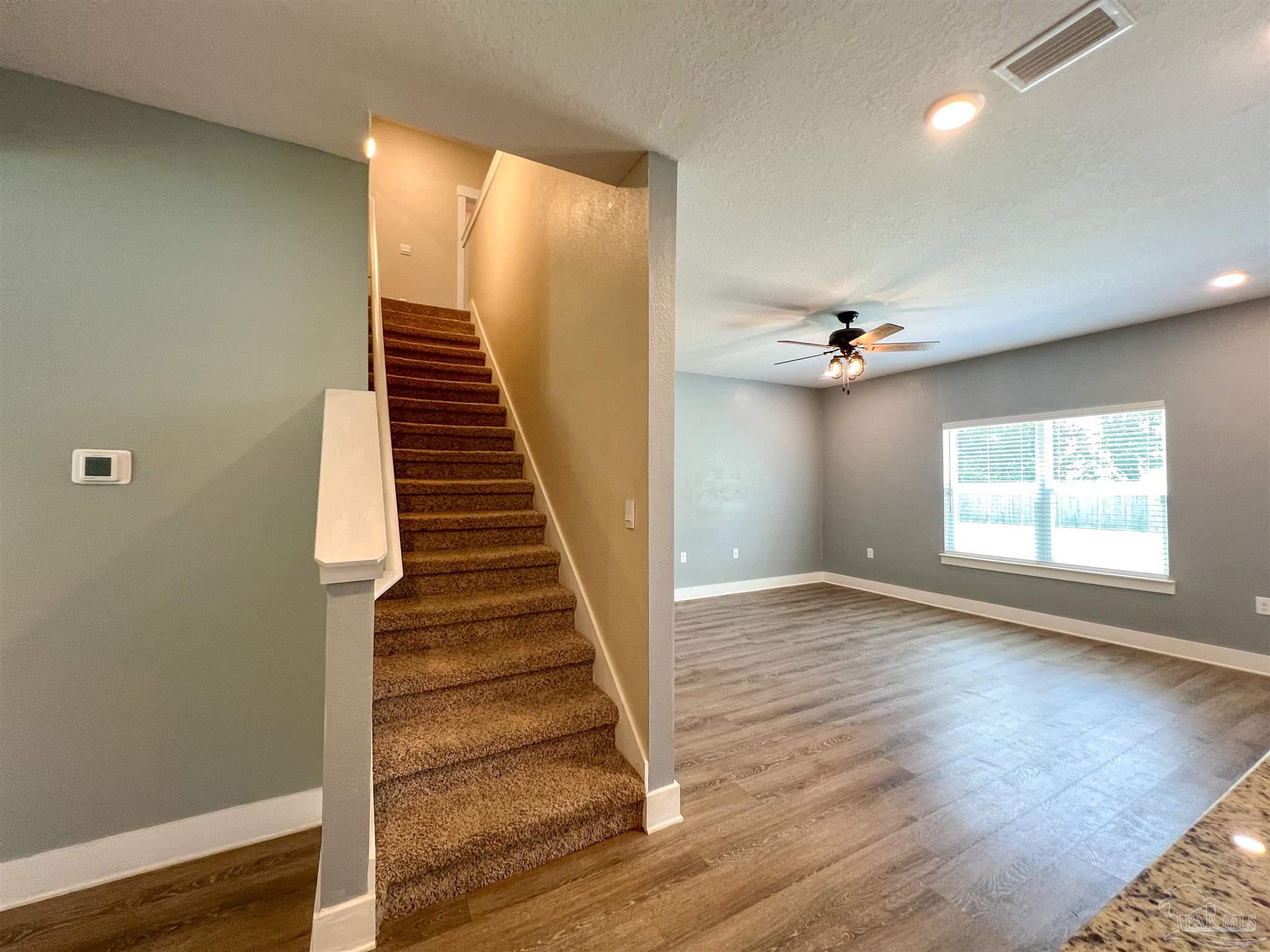 5709 Danbury Blvd