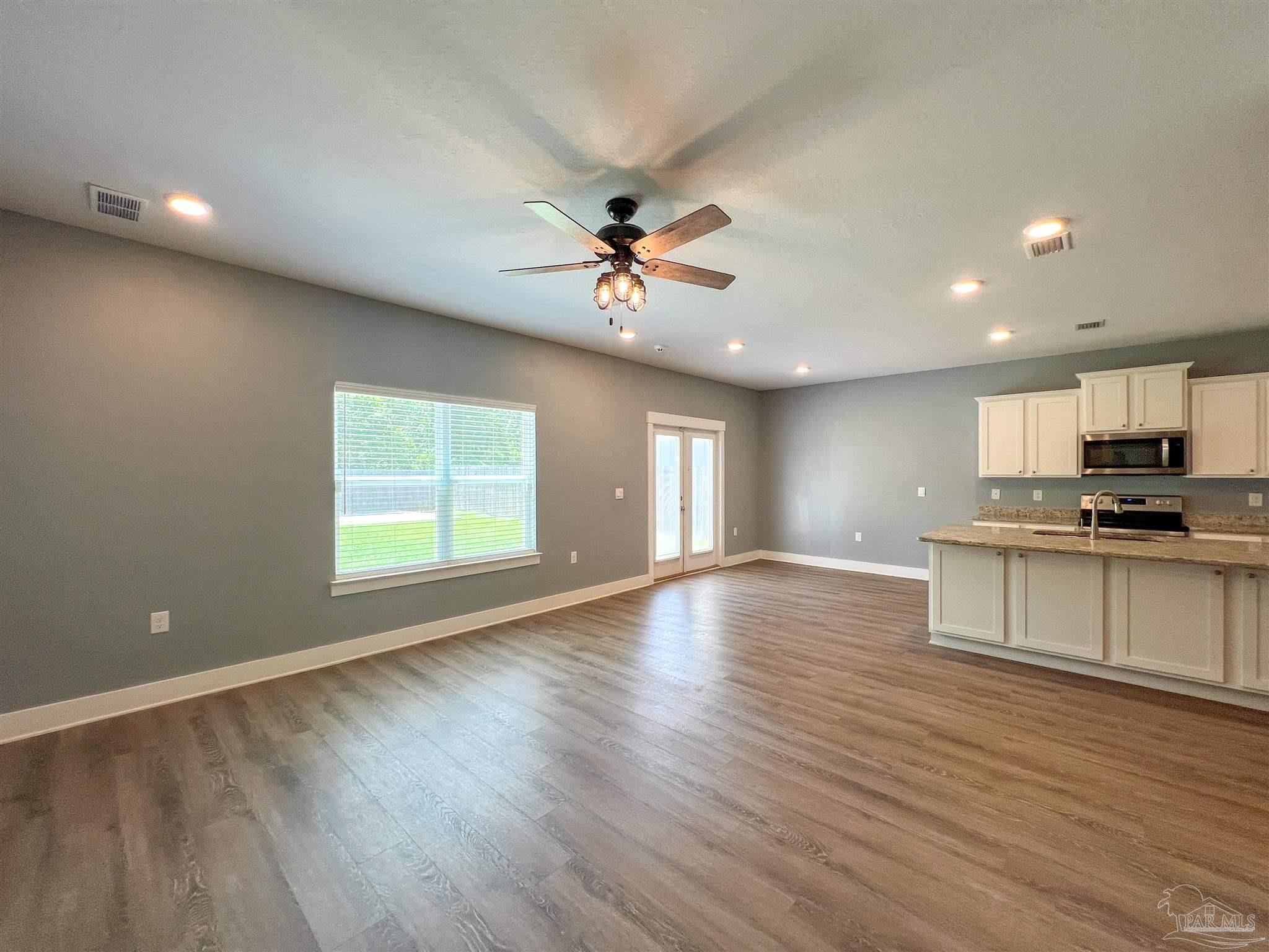 5709 Danbury Blvd