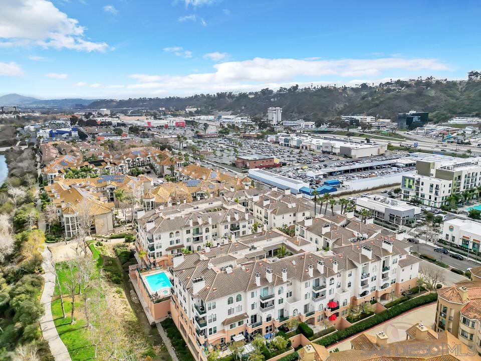 640 Camino De La Reina 1107