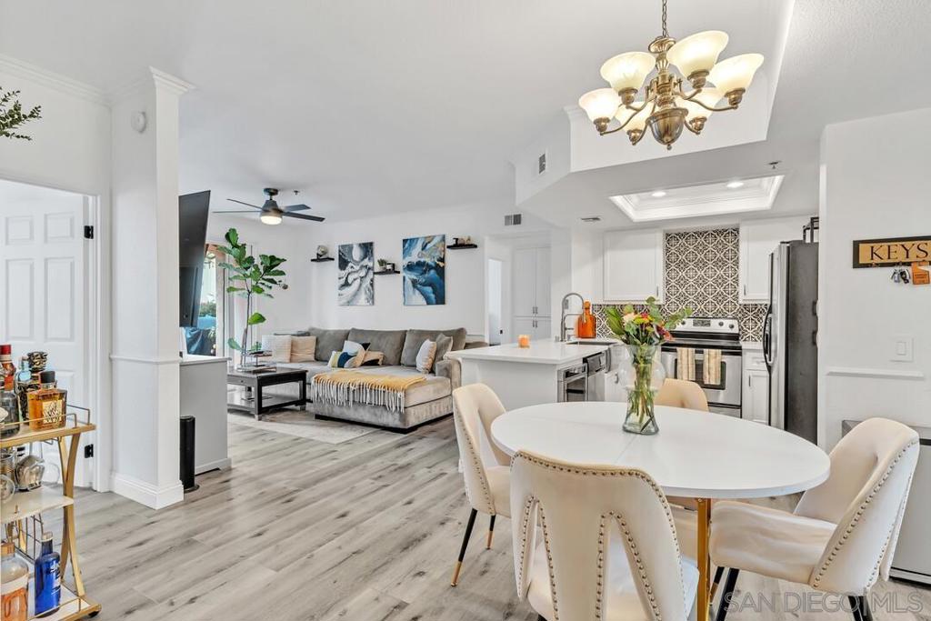 640 Camino De La Reina 1107