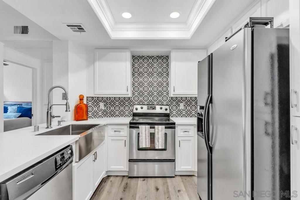 640 Camino De La Reina 1107