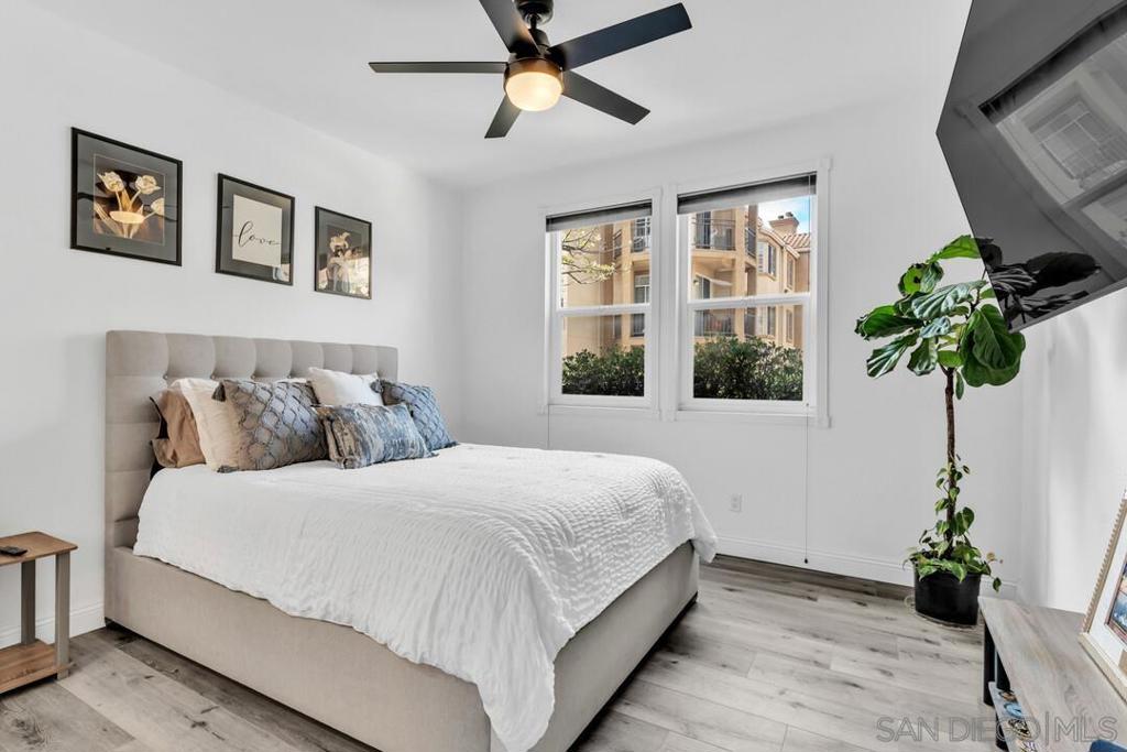 640 Camino De La Reina 1107