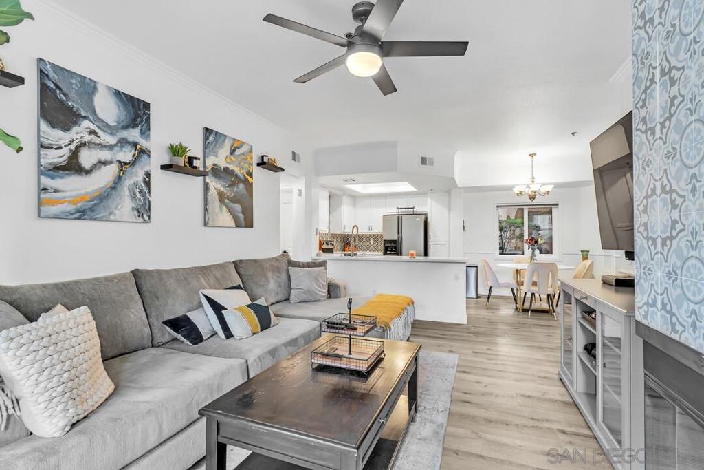 640 Camino De La Reina 1107