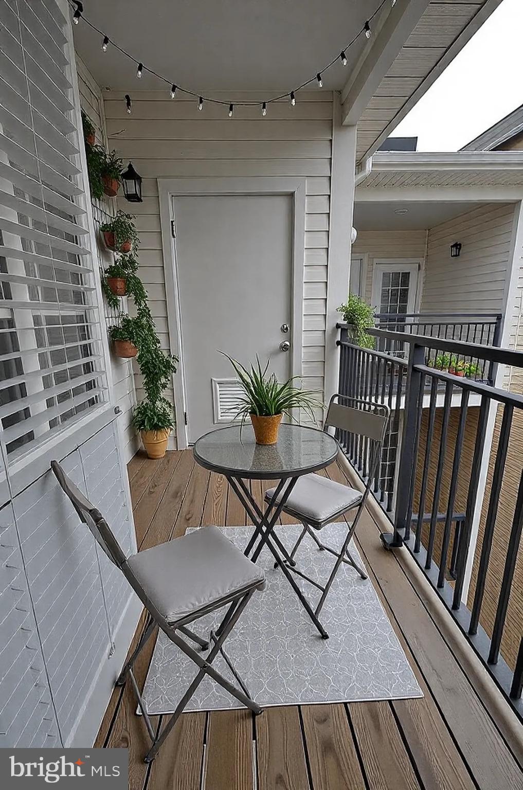 3810 Lightfoot St #404