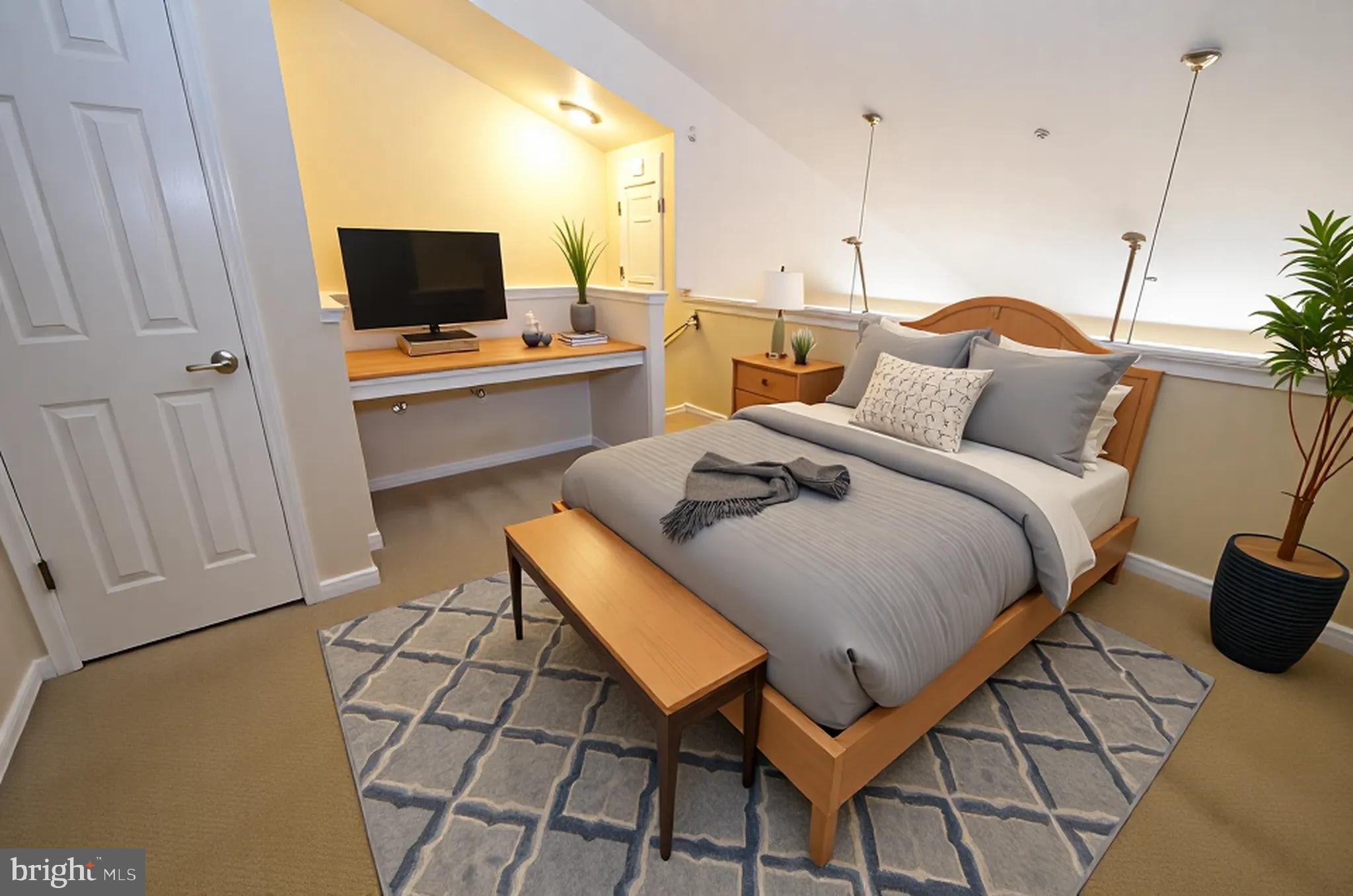 3810 Lightfoot St #404