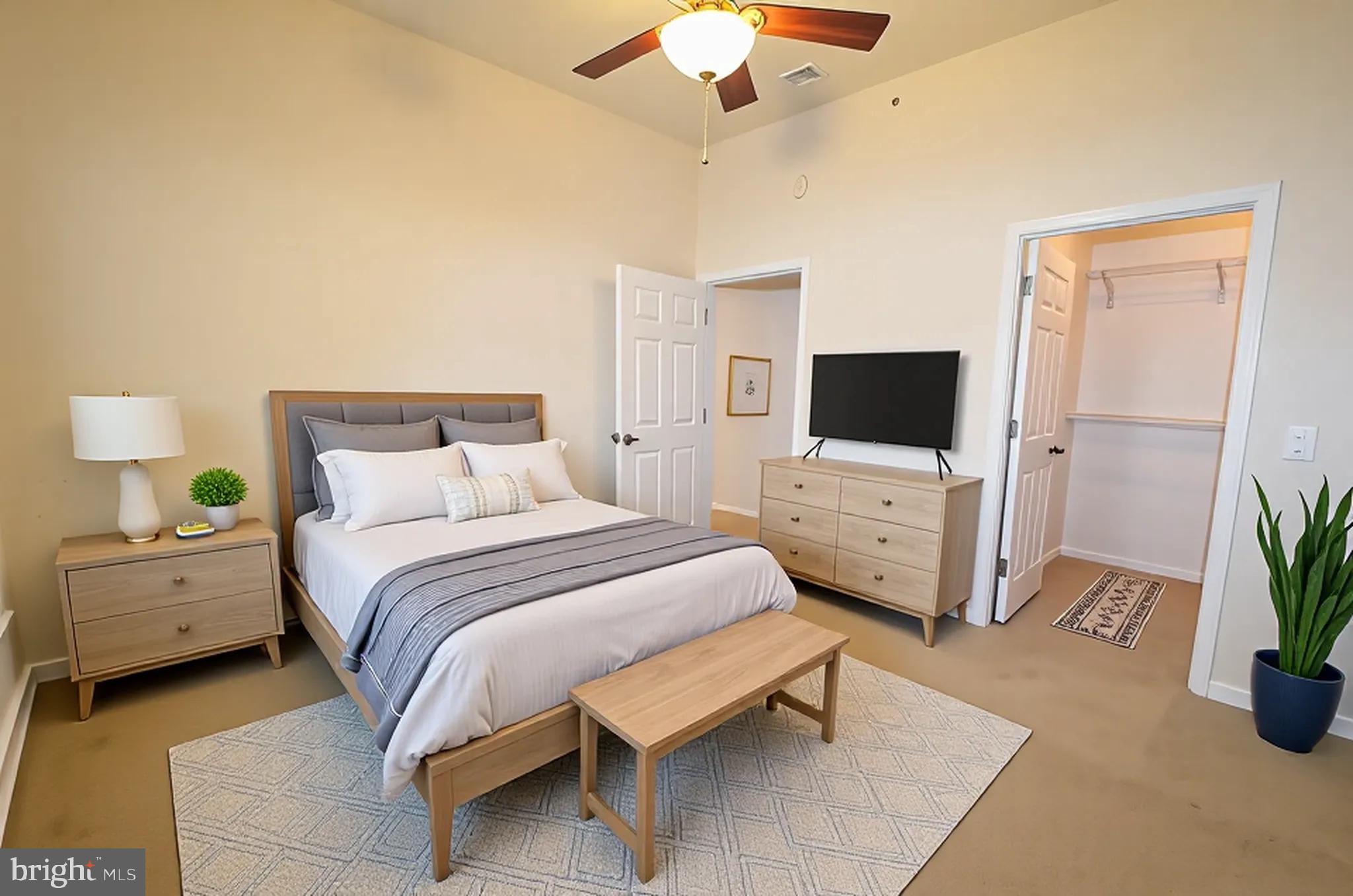 3810 Lightfoot St #404