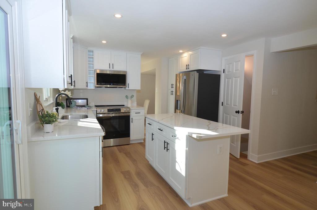 8375 MAGIC LEAF ROAD