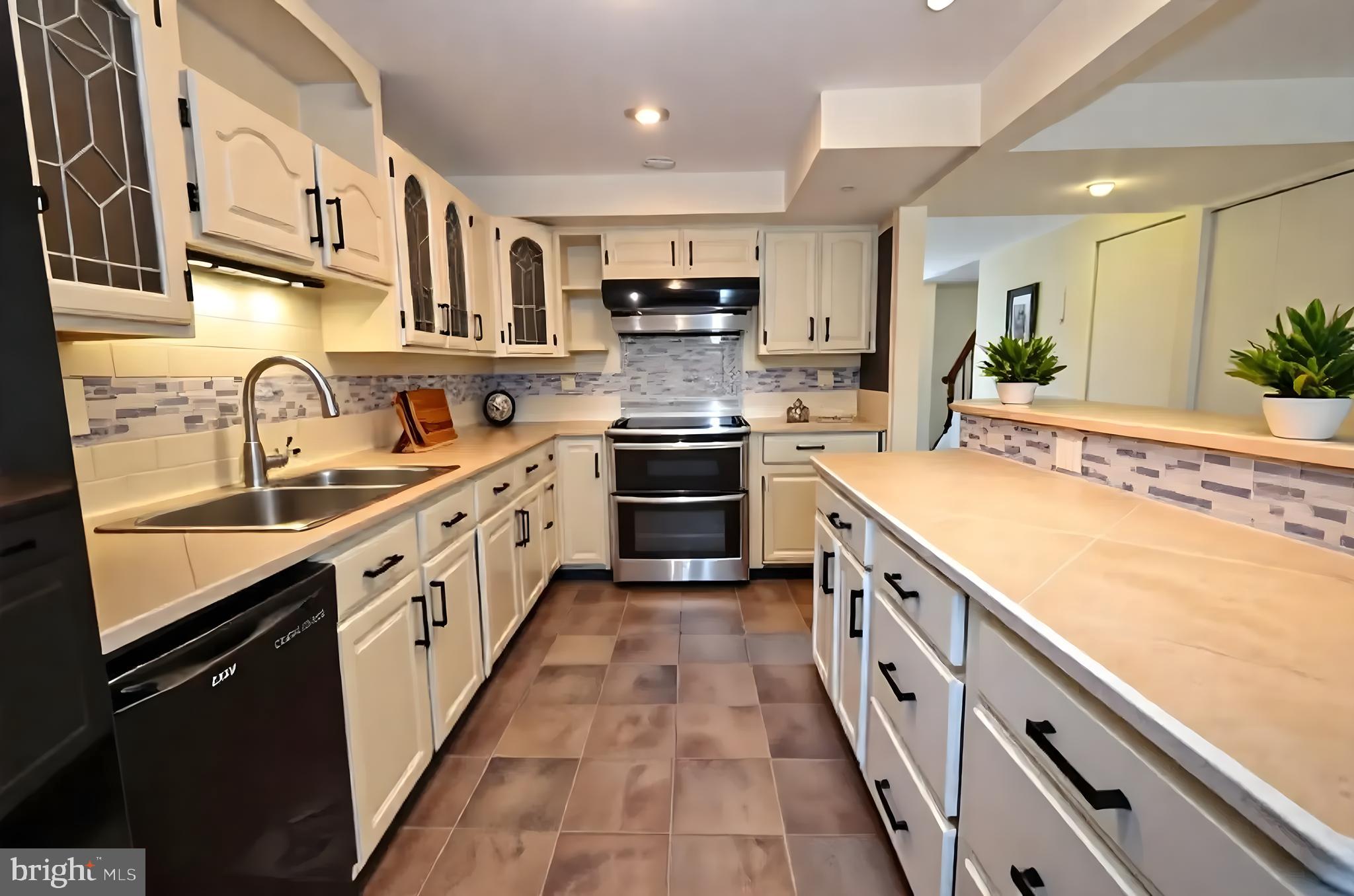 8 Bickel Ct