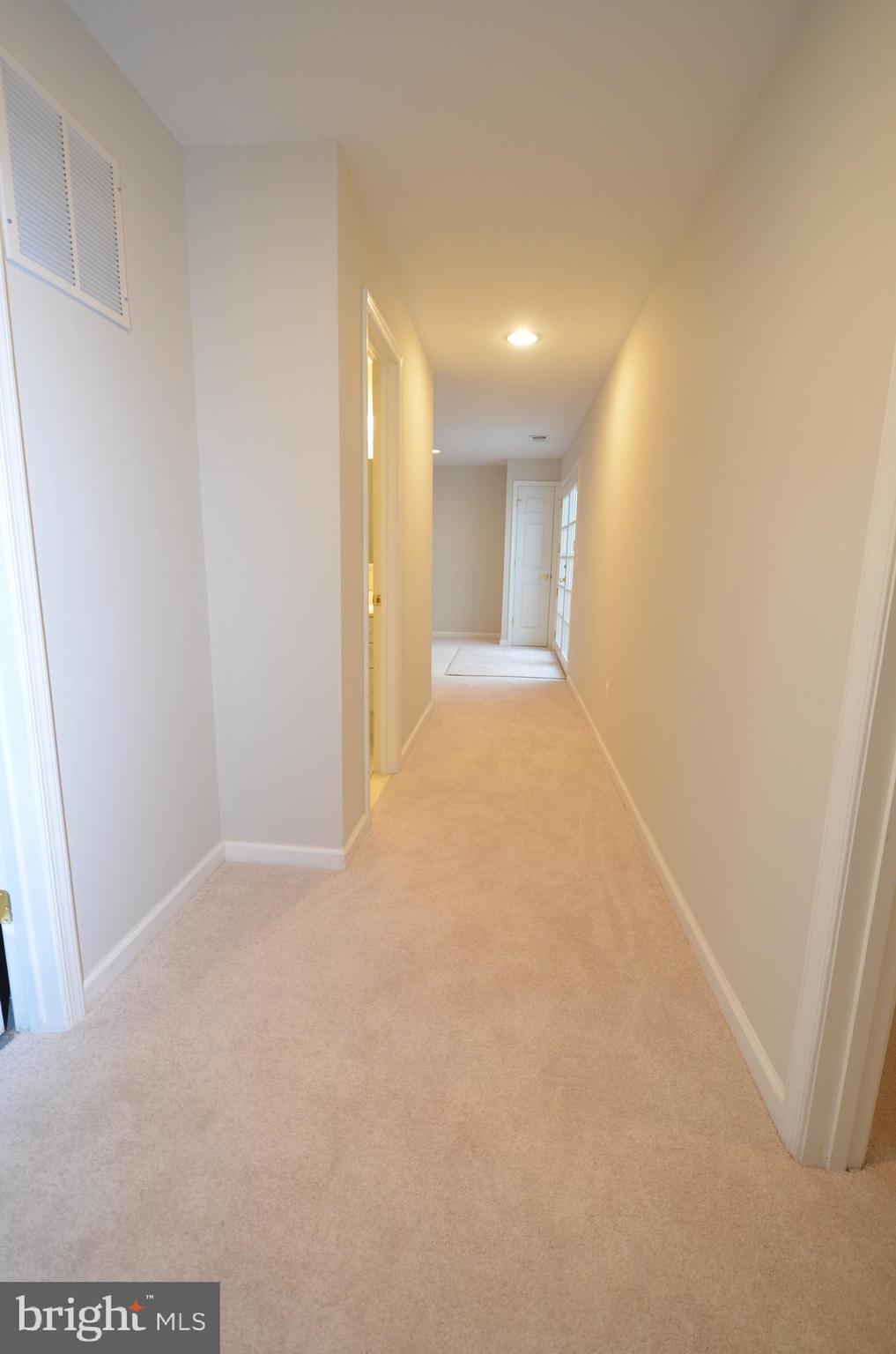 5976 Tapestry Dr