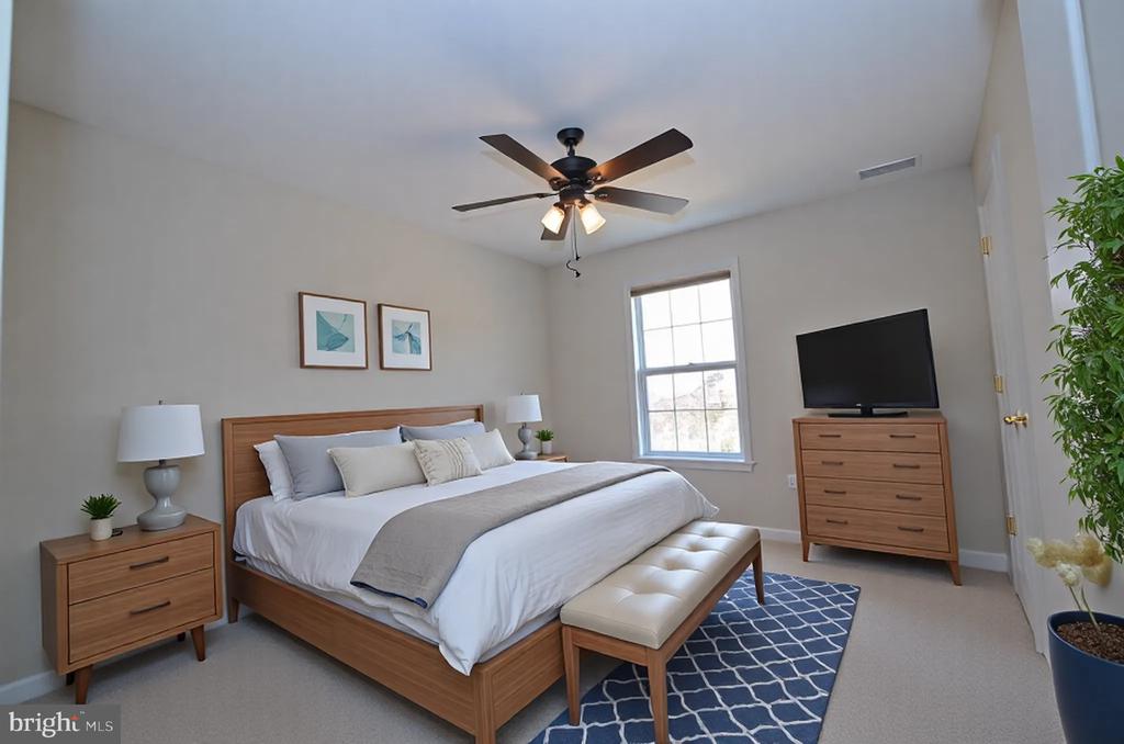 5976 Tapestry Dr
