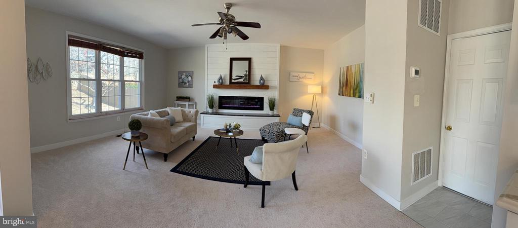 5976 Tapestry Dr