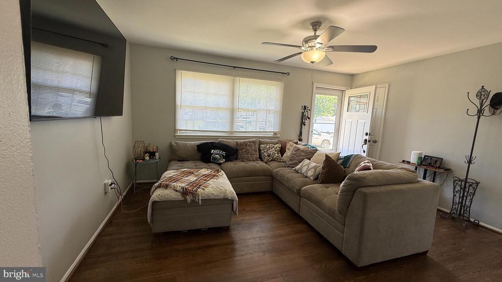 13316 HILLENDALE DRIVE