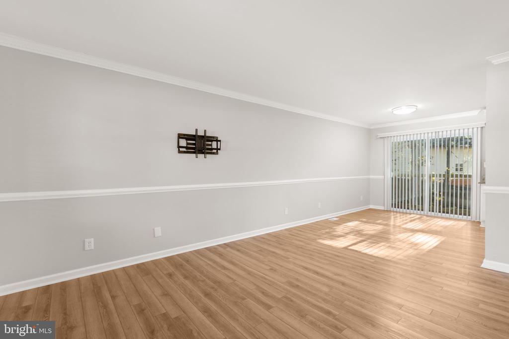 10403 DANIELS COURT