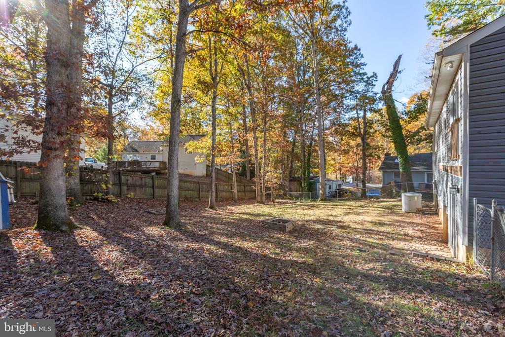10403 DANIELS COURT