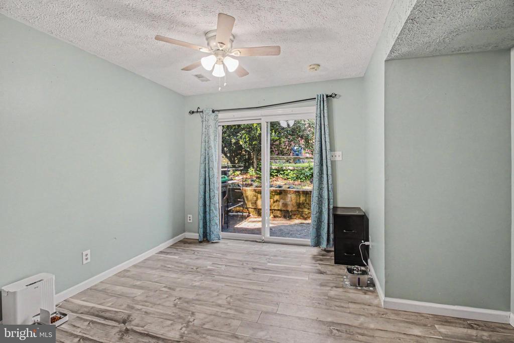1207 RICHMOND DRIVE