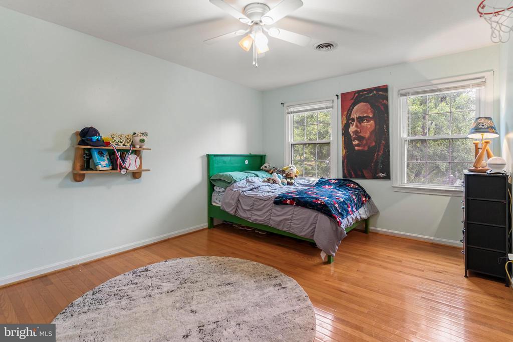 1207 RICHMOND DRIVE