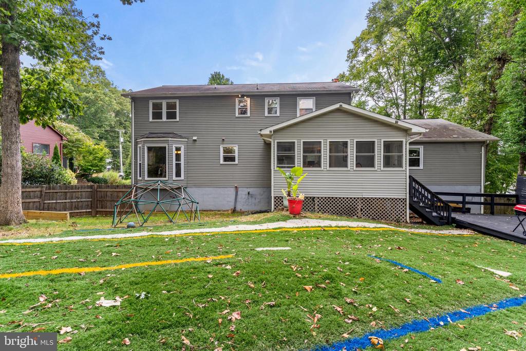 1207 RICHMOND DRIVE