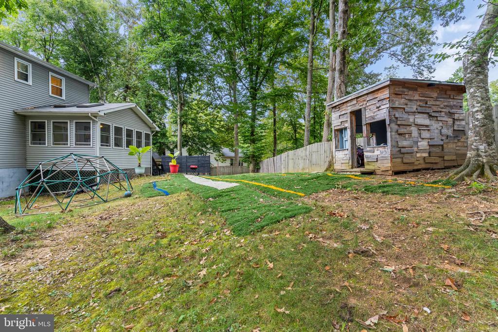 1207 RICHMOND DRIVE