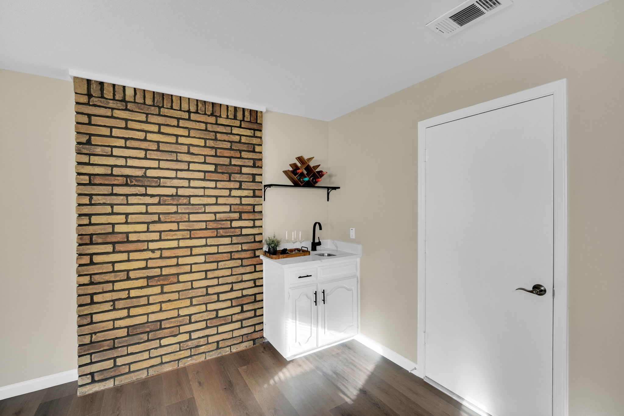 1705 Northtown Drive