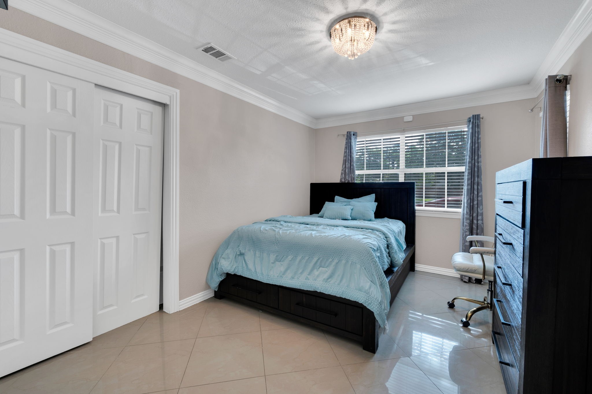 1213 N Macarthur Boulevard