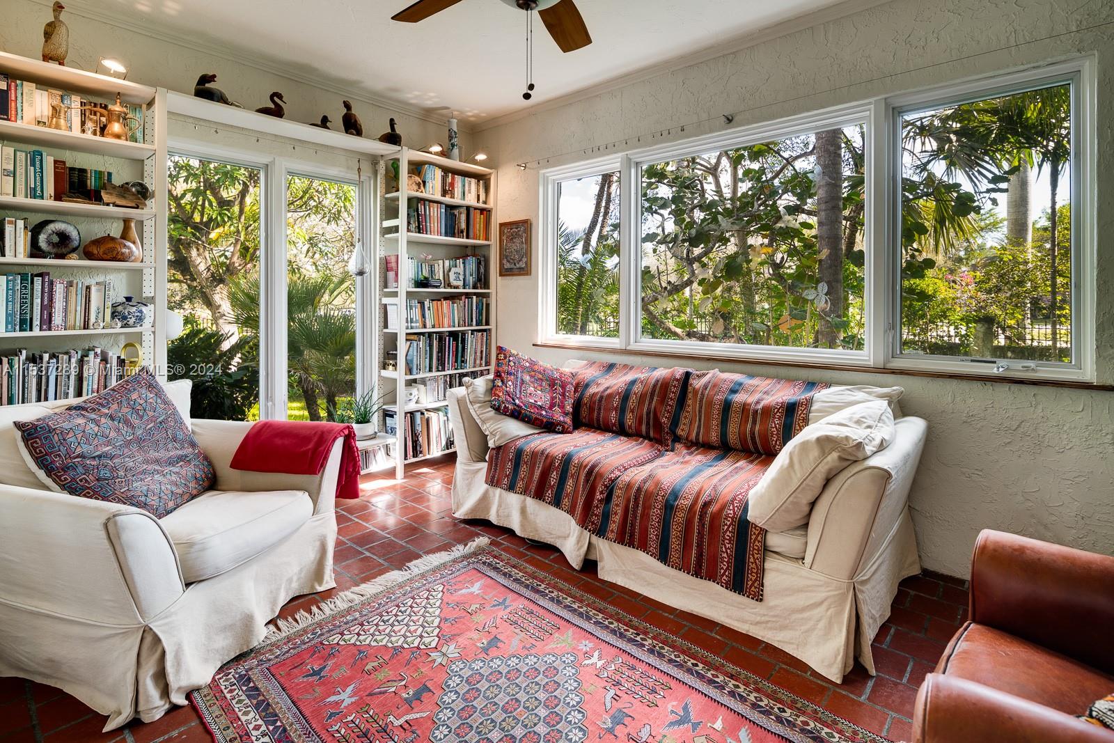 2418 Country Club Prado