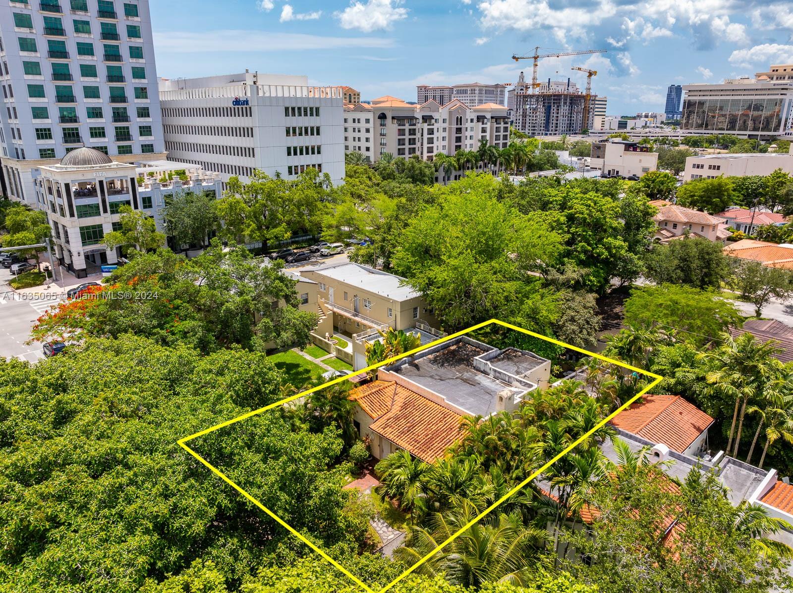 410 Alhambra Cir