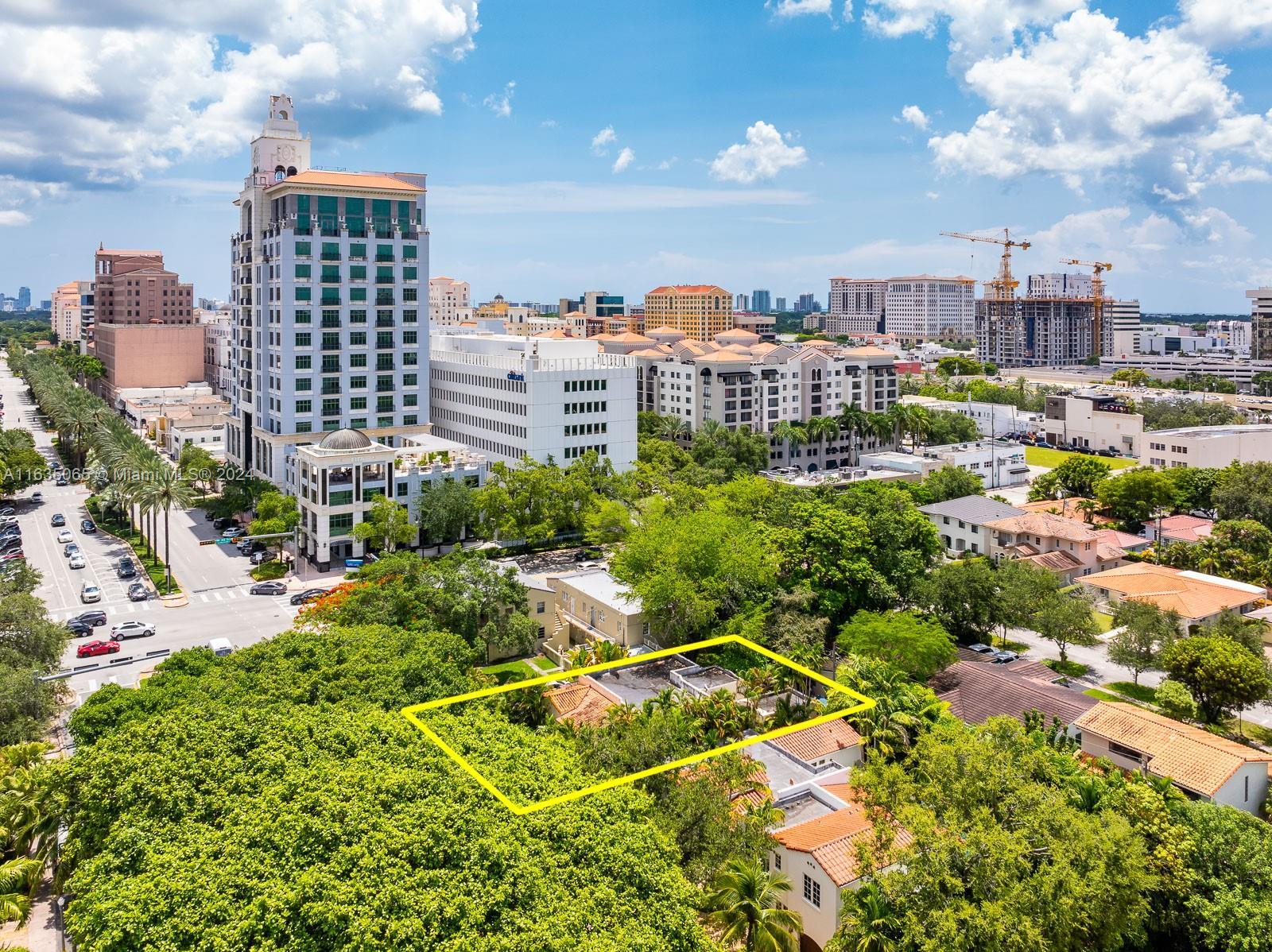 410 Alhambra Cir