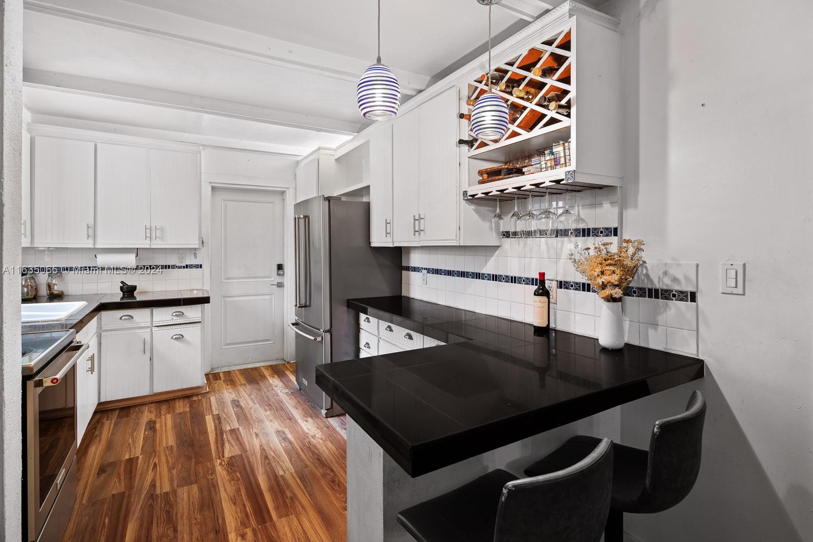 410 Alhambra Cir