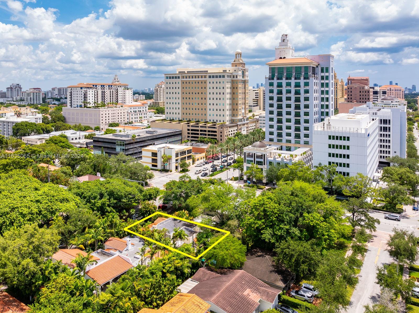 410 Alhambra Cir