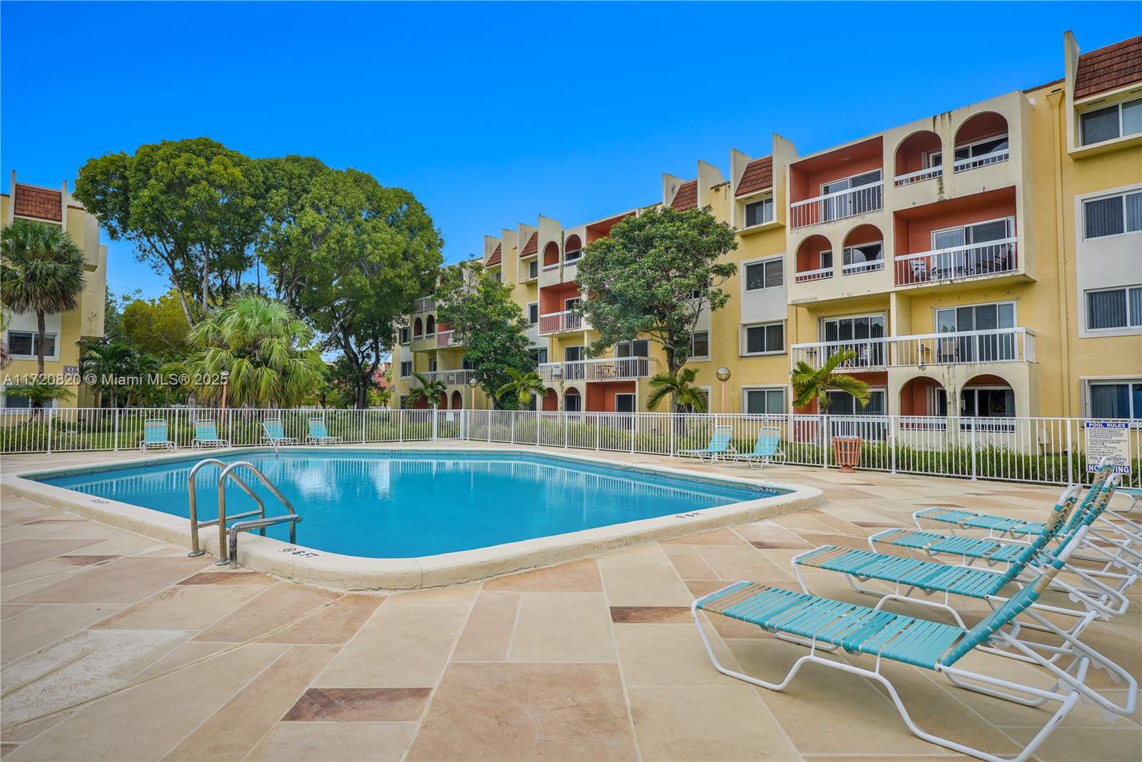 7865 Camino Real # 115 Unit: L-115